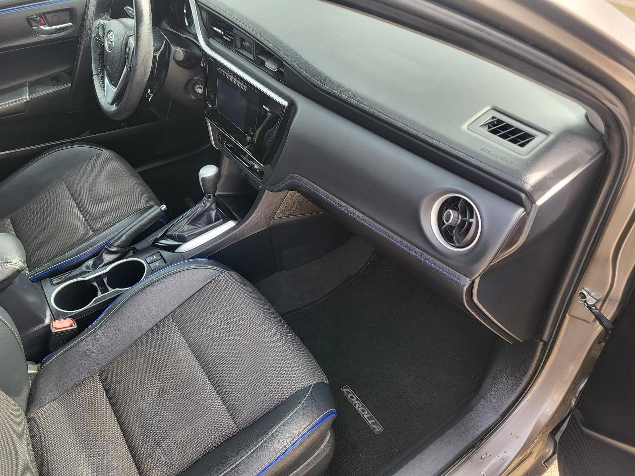 Toyota Corolla SE CVT 2017