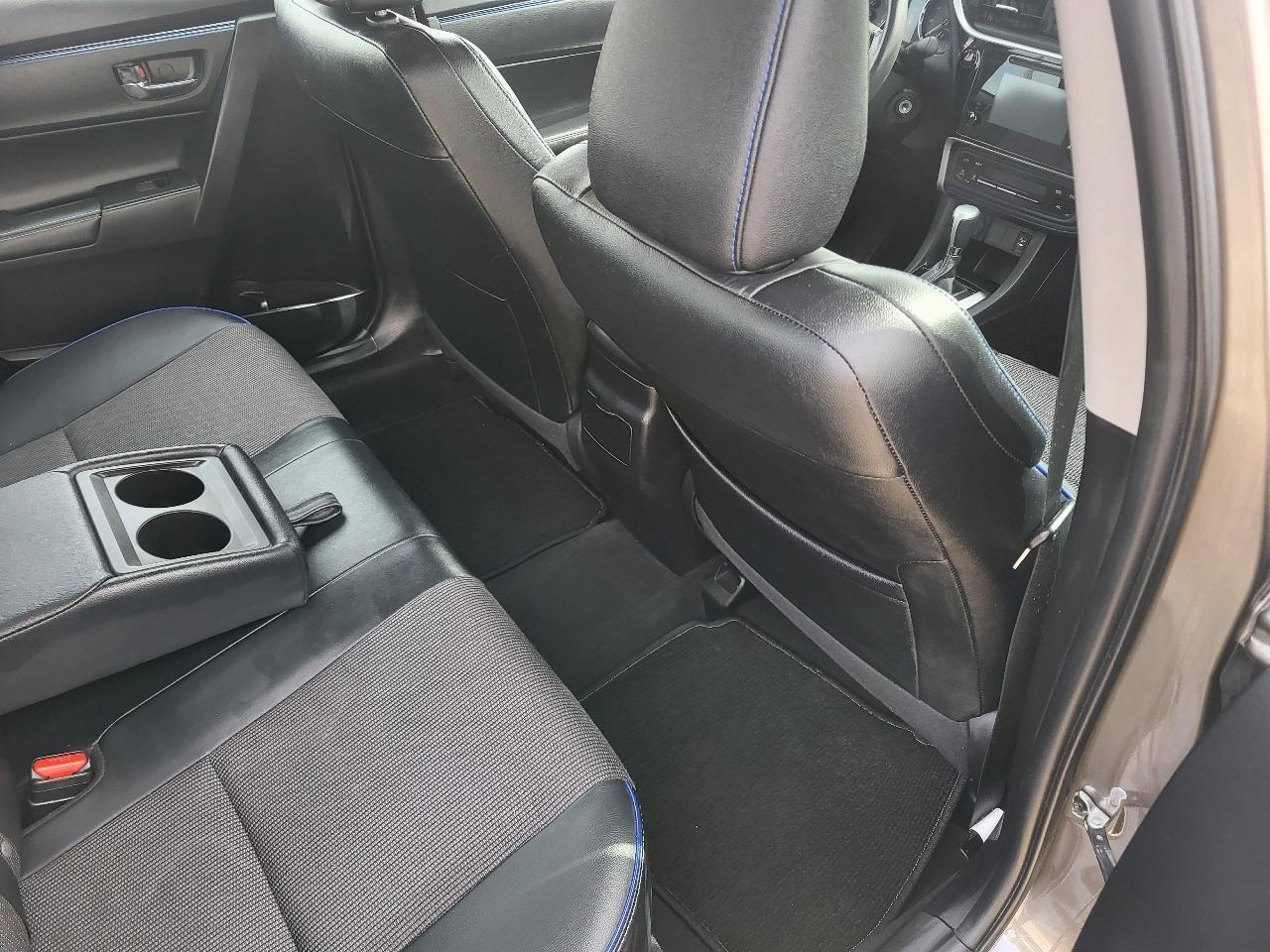 Toyota Corolla SE CVT 2017