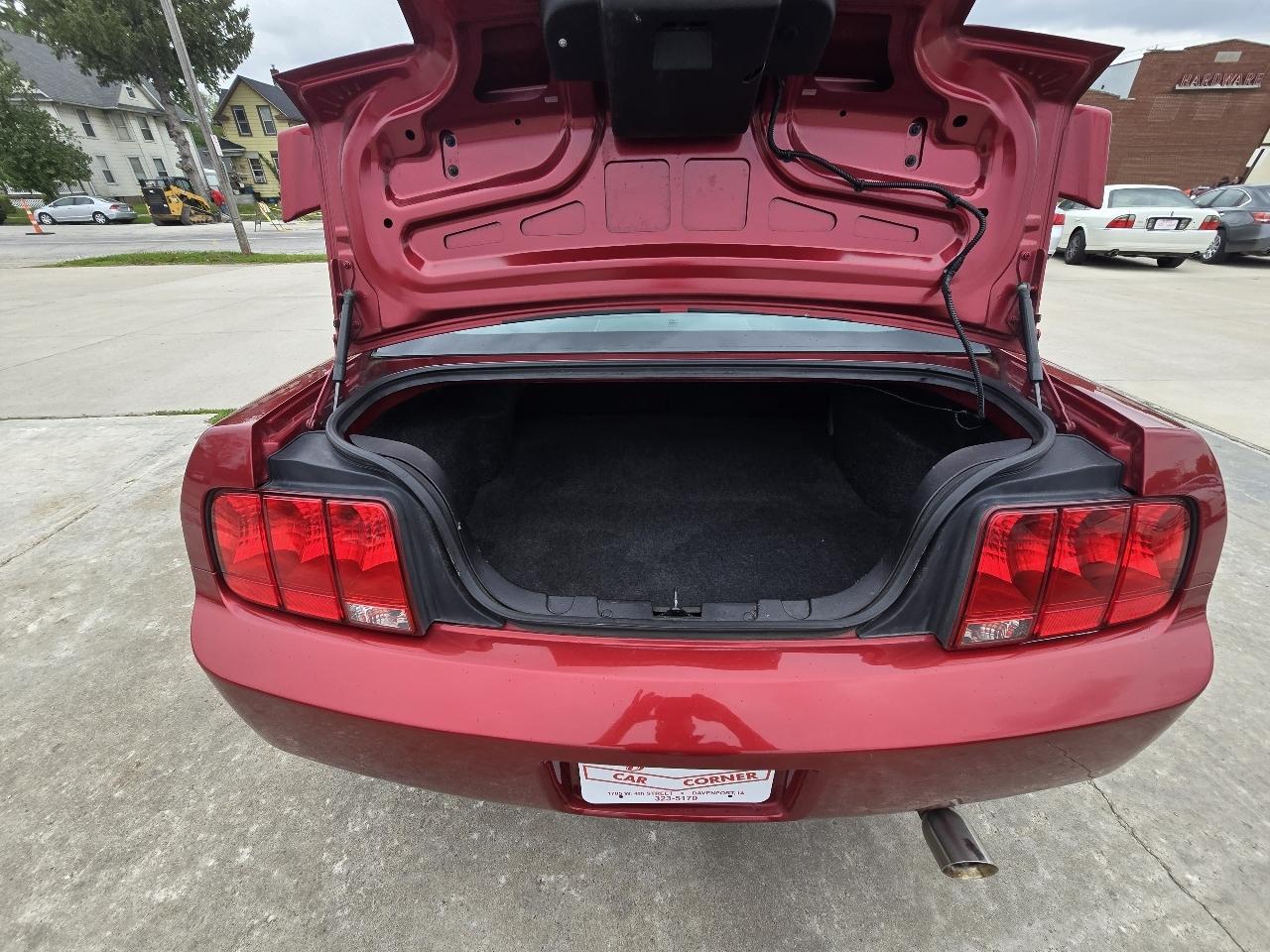 Ford Mustang V6 Premium Coupe 2005