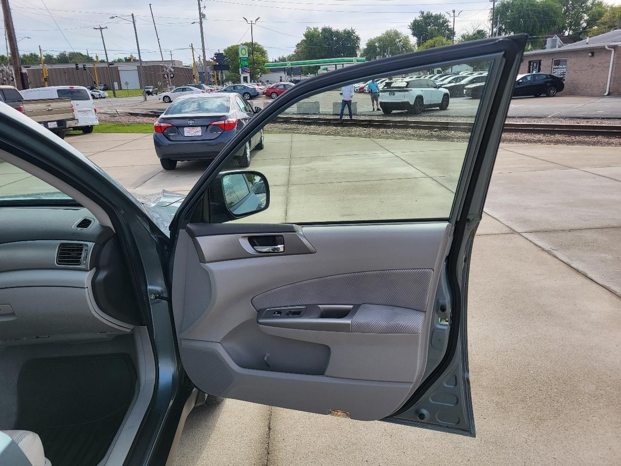 Subaru Forester 2.5X Premium 2010