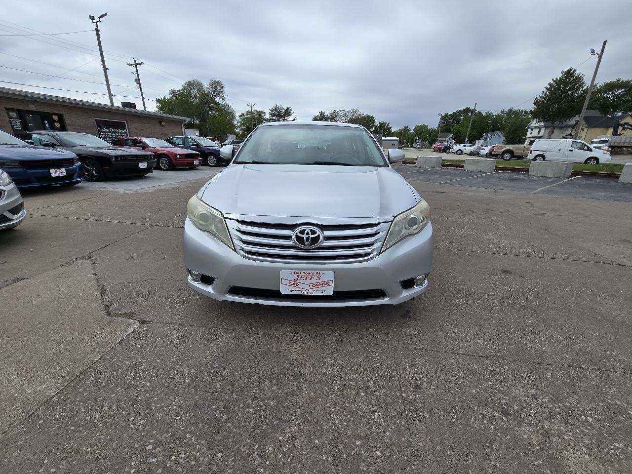 Toyota Avalon Limited 2011