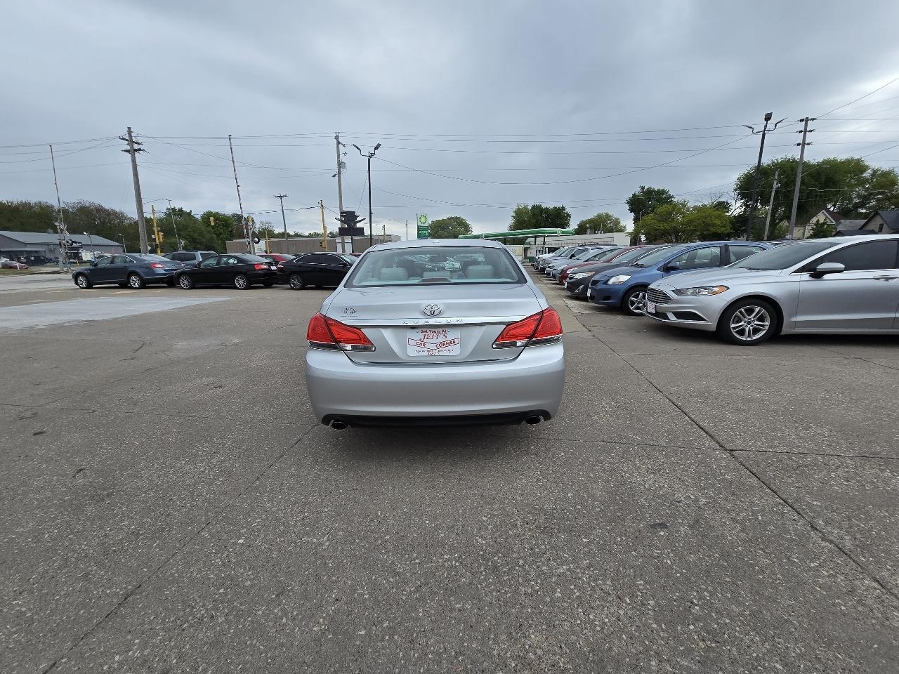 Toyota Avalon Limited 2011