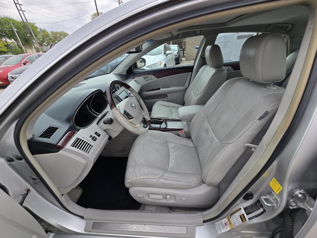 Toyota Avalon Limited 2011