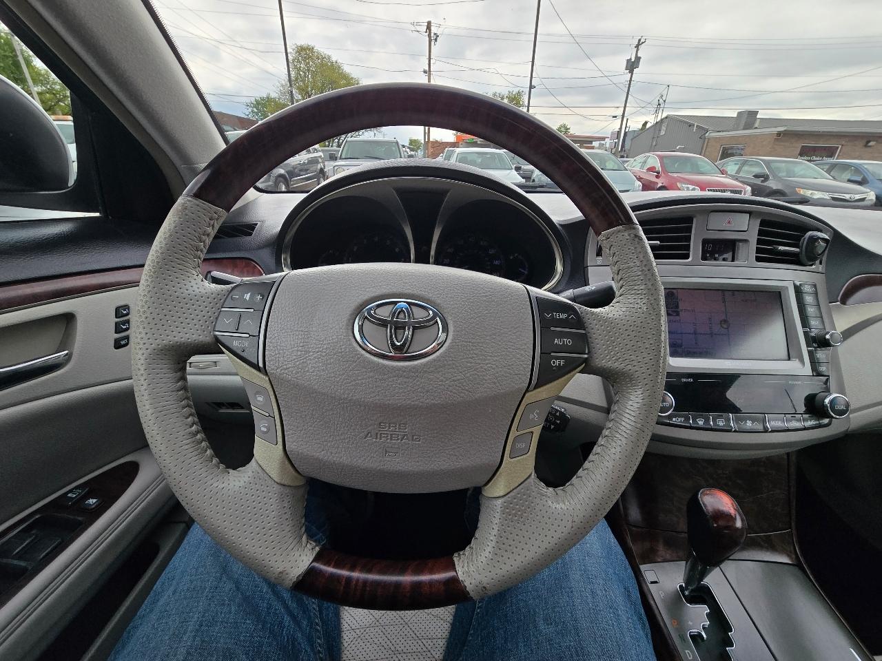 Toyota Avalon Limited 2011