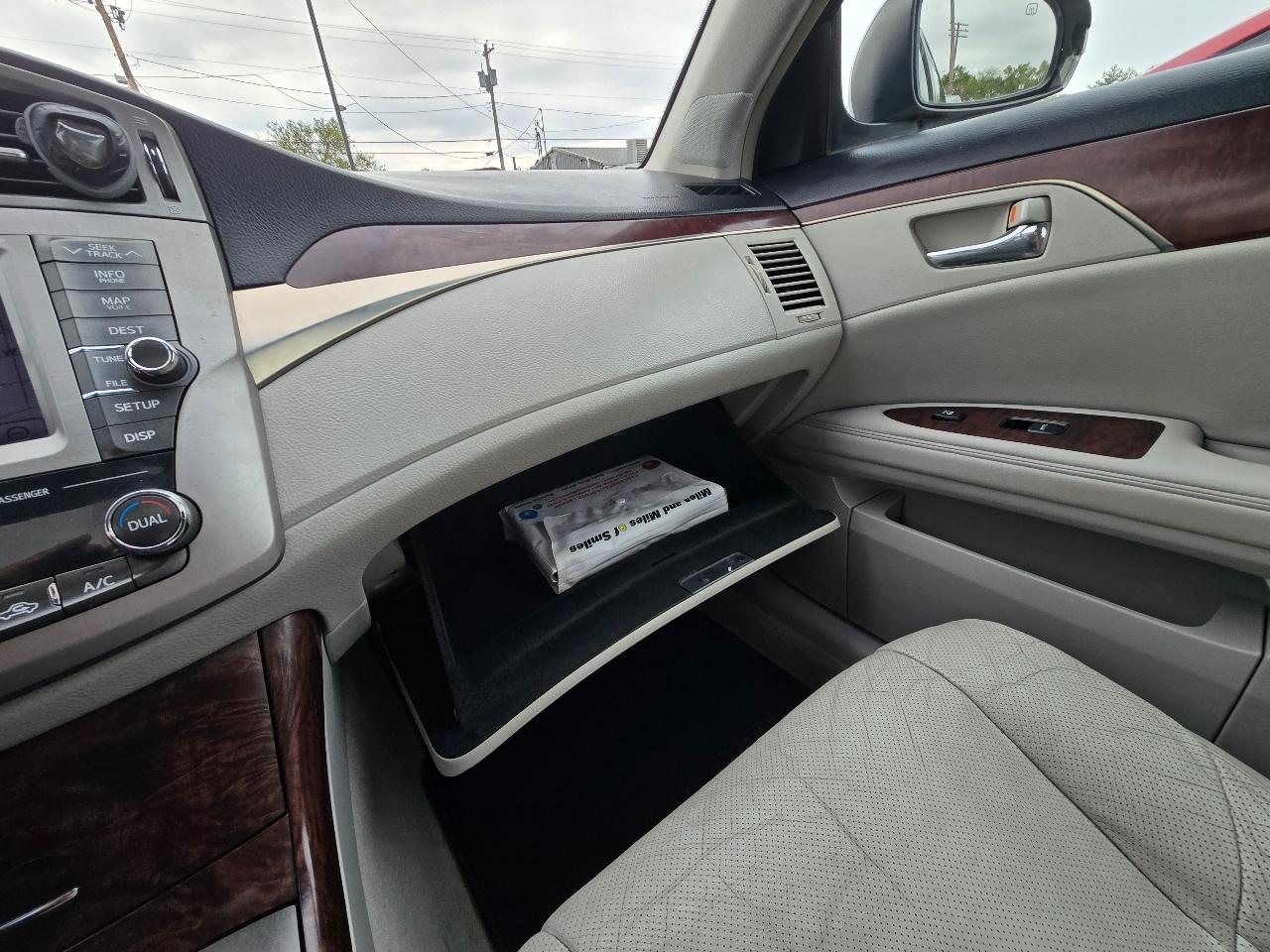 Toyota Avalon Limited 2011