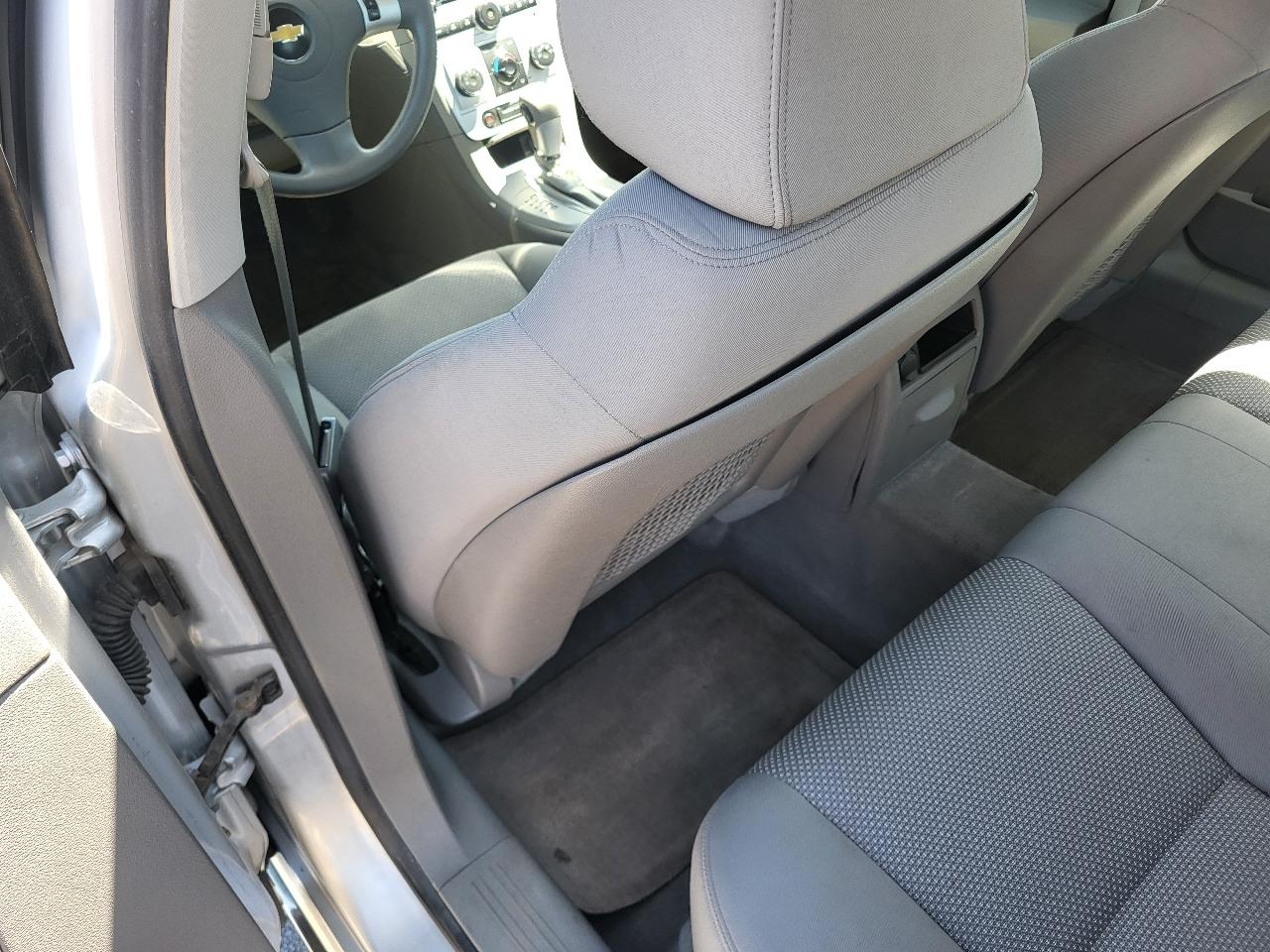 Chevrolet Malibu 1LT 2011