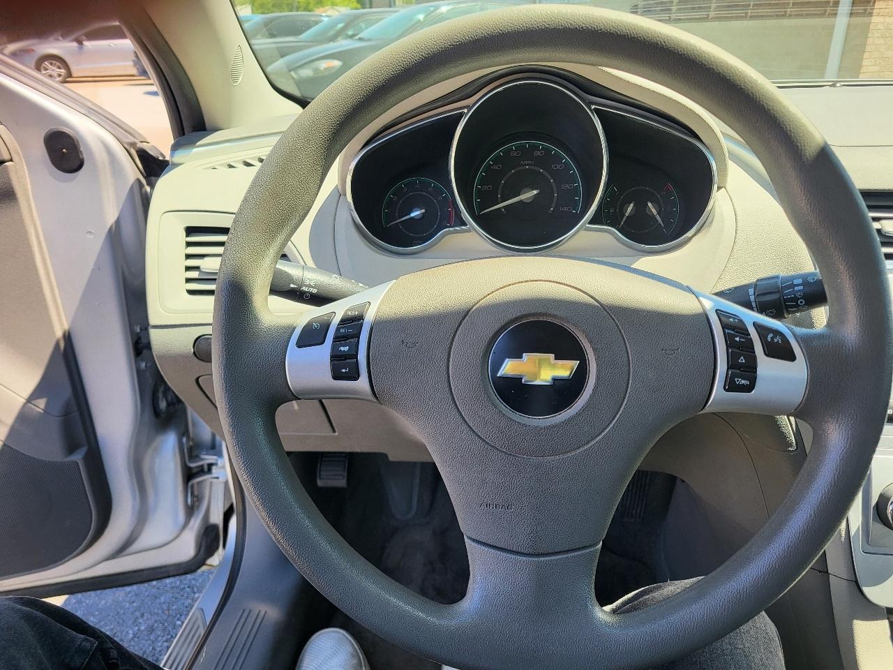 Chevrolet Malibu 1LT 2011