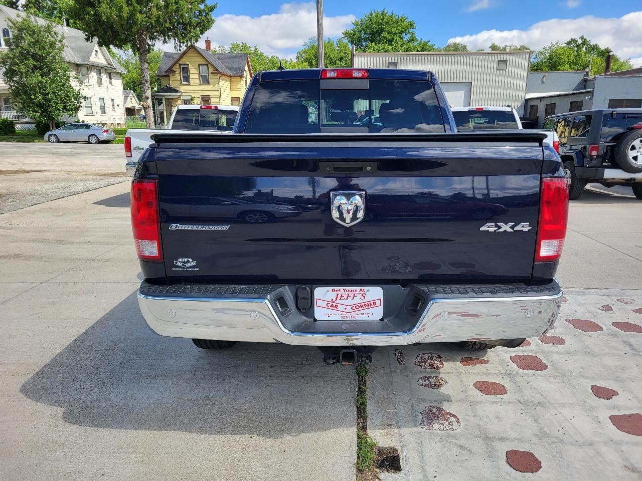 RAM 1500 SLT Crew Cab SWB 4WD 2016