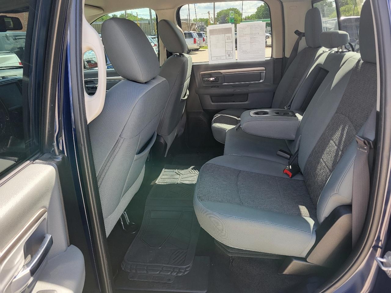 RAM 1500 SLT Crew Cab SWB 4WD 2016