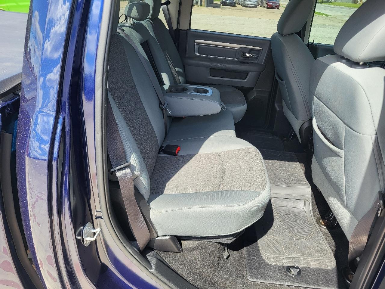 RAM 1500 SLT Crew Cab SWB 4WD 2016