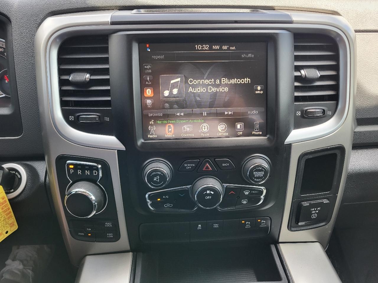 RAM 1500 SLT Crew Cab SWB 4WD 2016