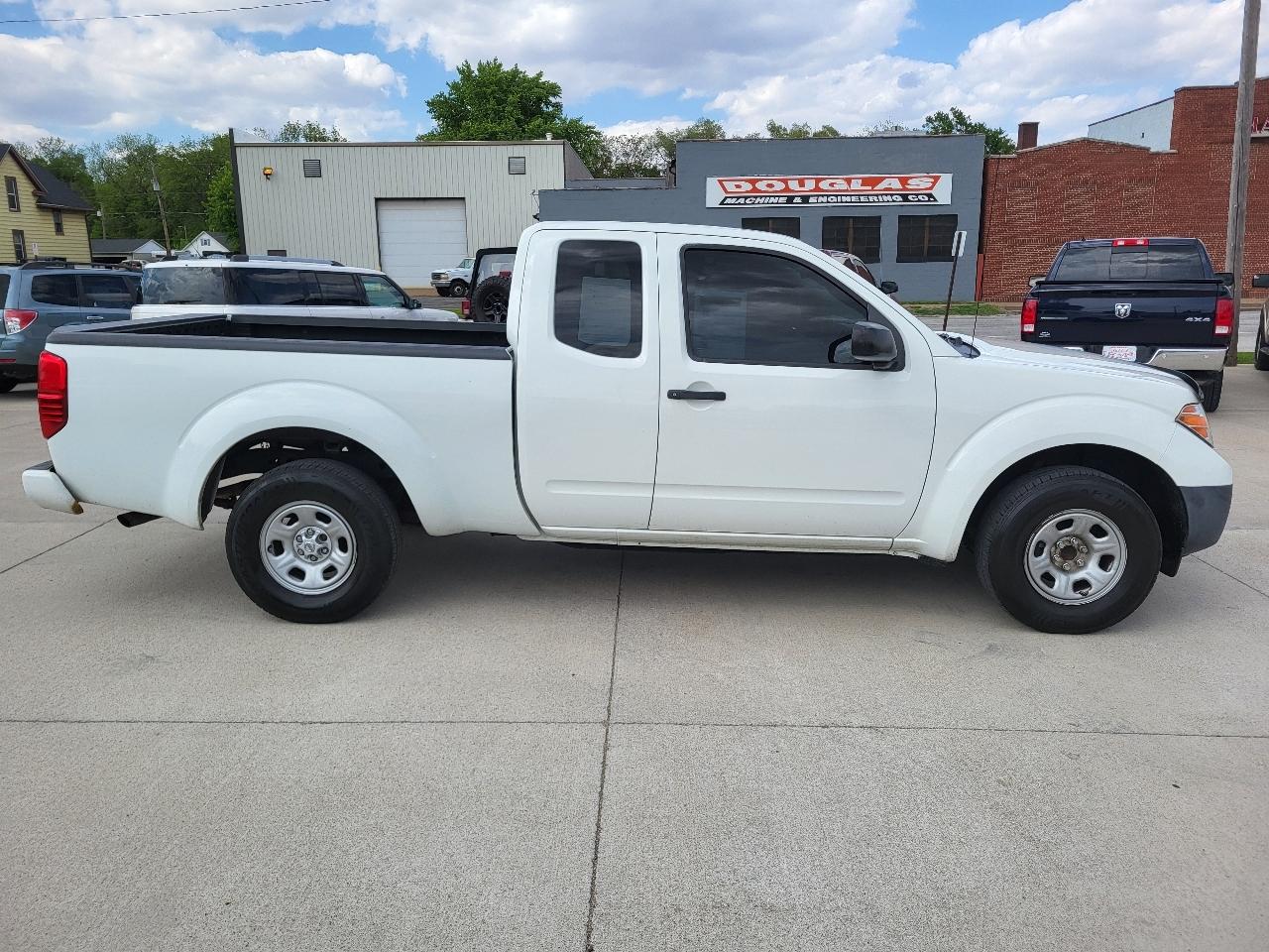 Nissan Frontier S King Cab I4 5MT 2WD 2019