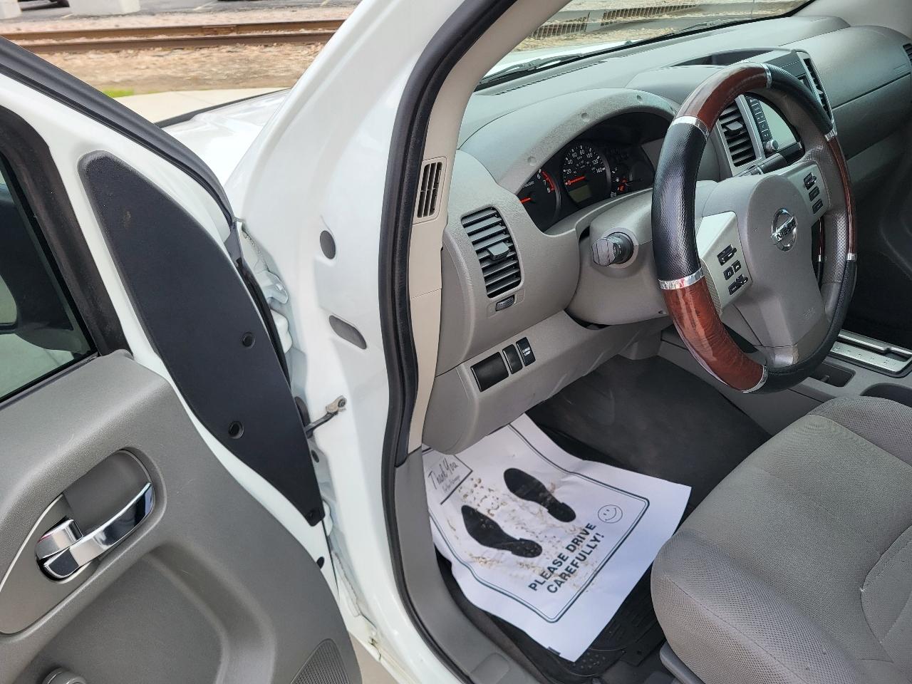 Nissan Frontier S King Cab I4 5MT 2WD 2019