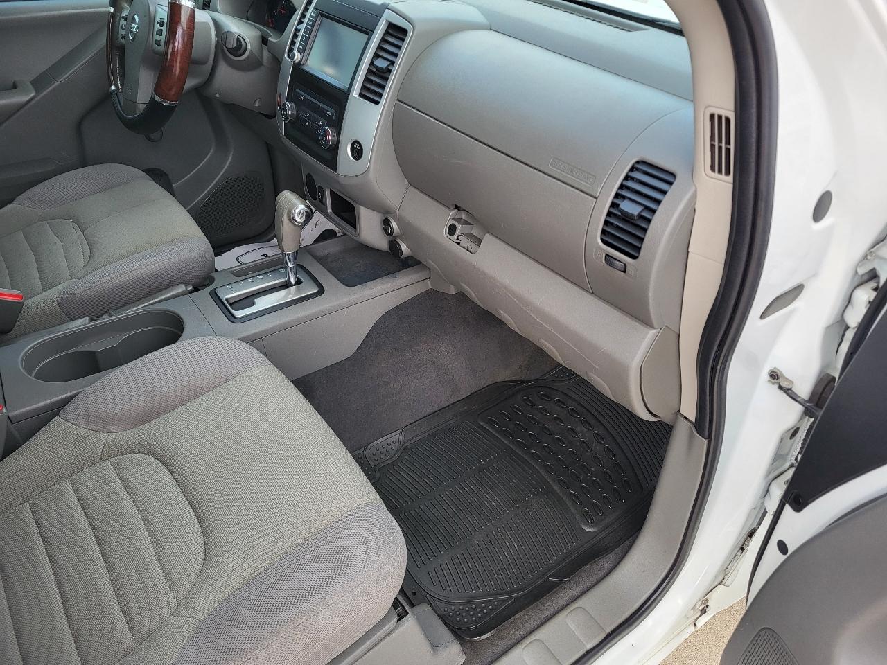 Nissan Frontier S King Cab I4 5MT 2WD 2019