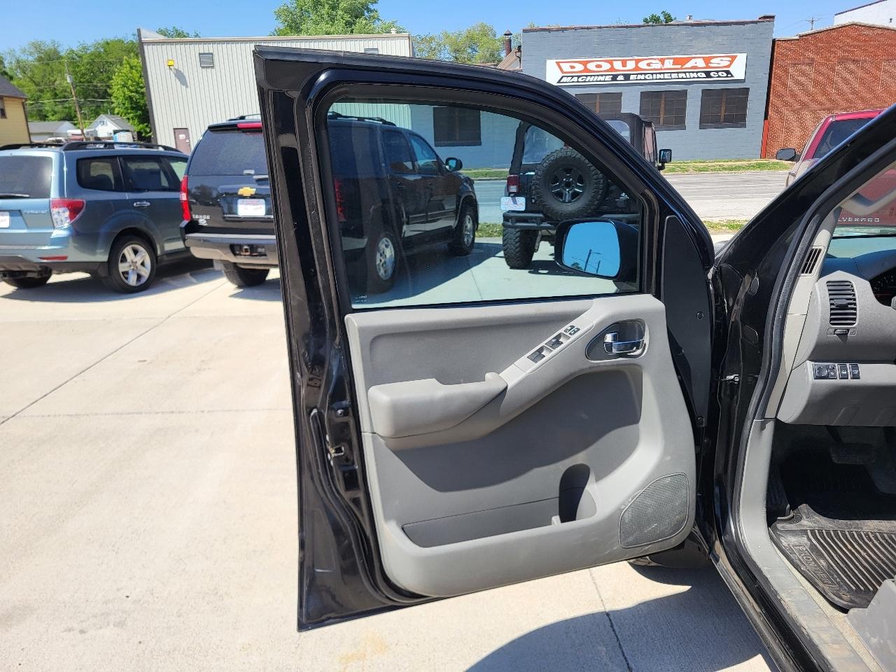 Nissan Frontier SL Crew Cab 4WD 2014
