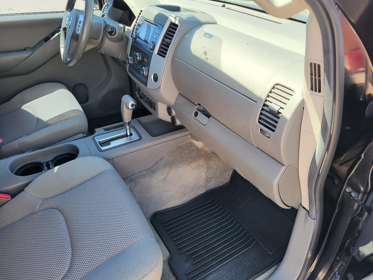 Nissan Frontier SL Crew Cab 4WD 2014