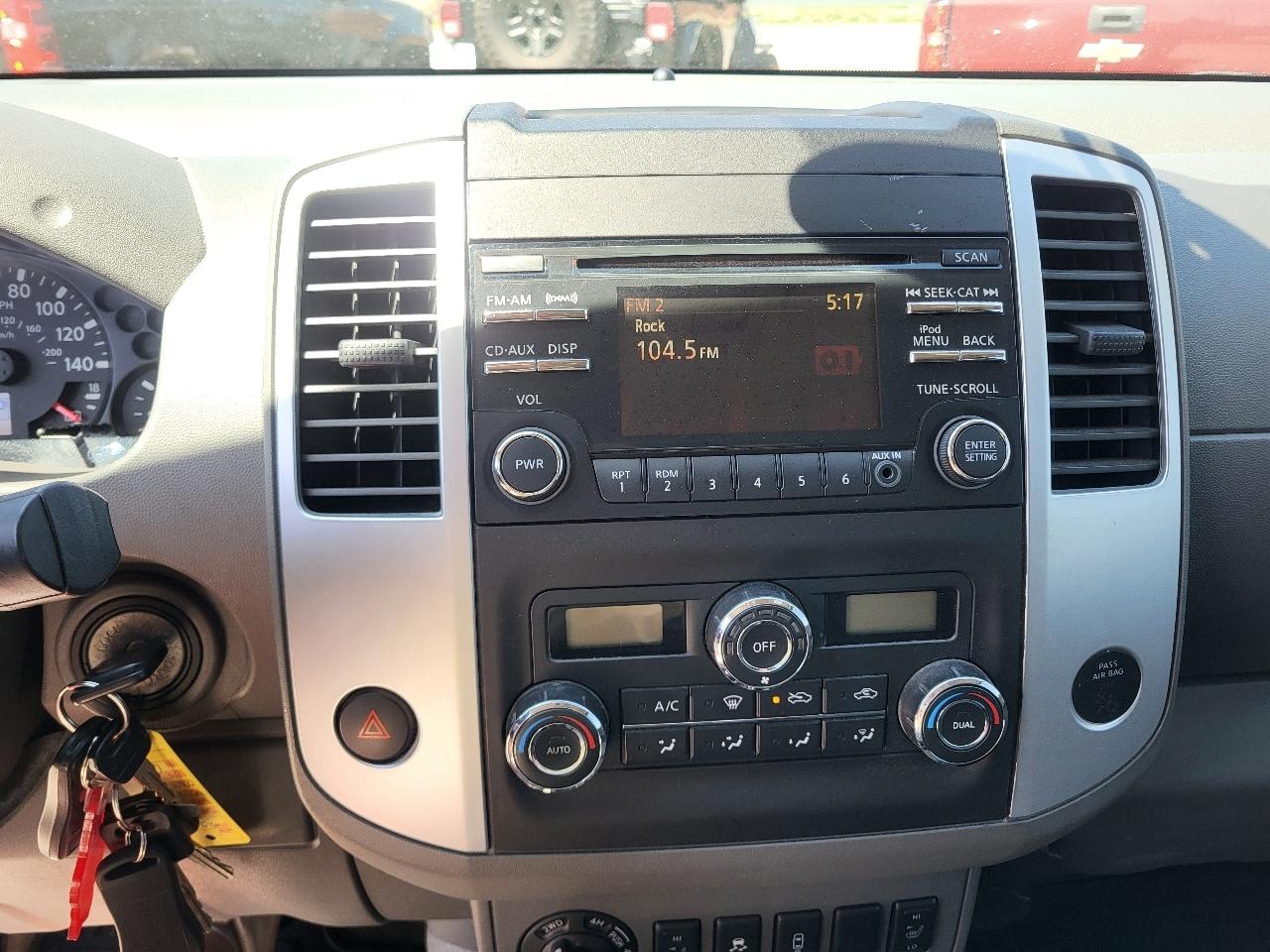 Nissan Frontier SL Crew Cab 4WD 2014