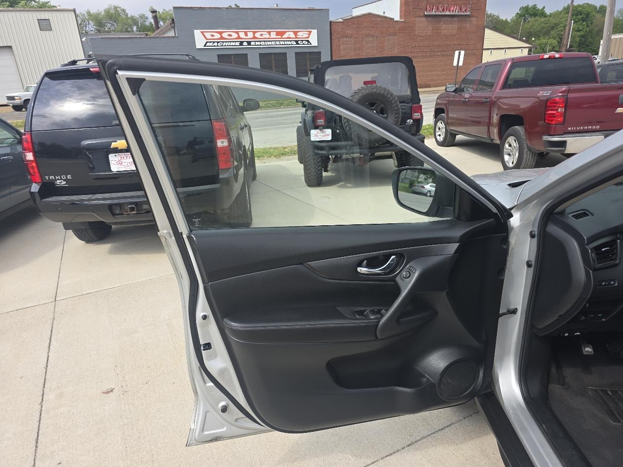 Nissan Rogue SV AWD 2017