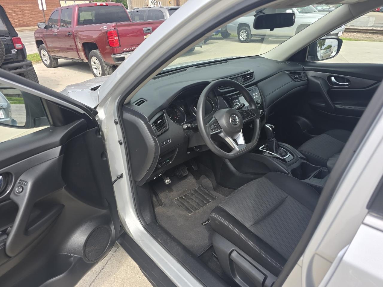Nissan Rogue SV AWD 2017