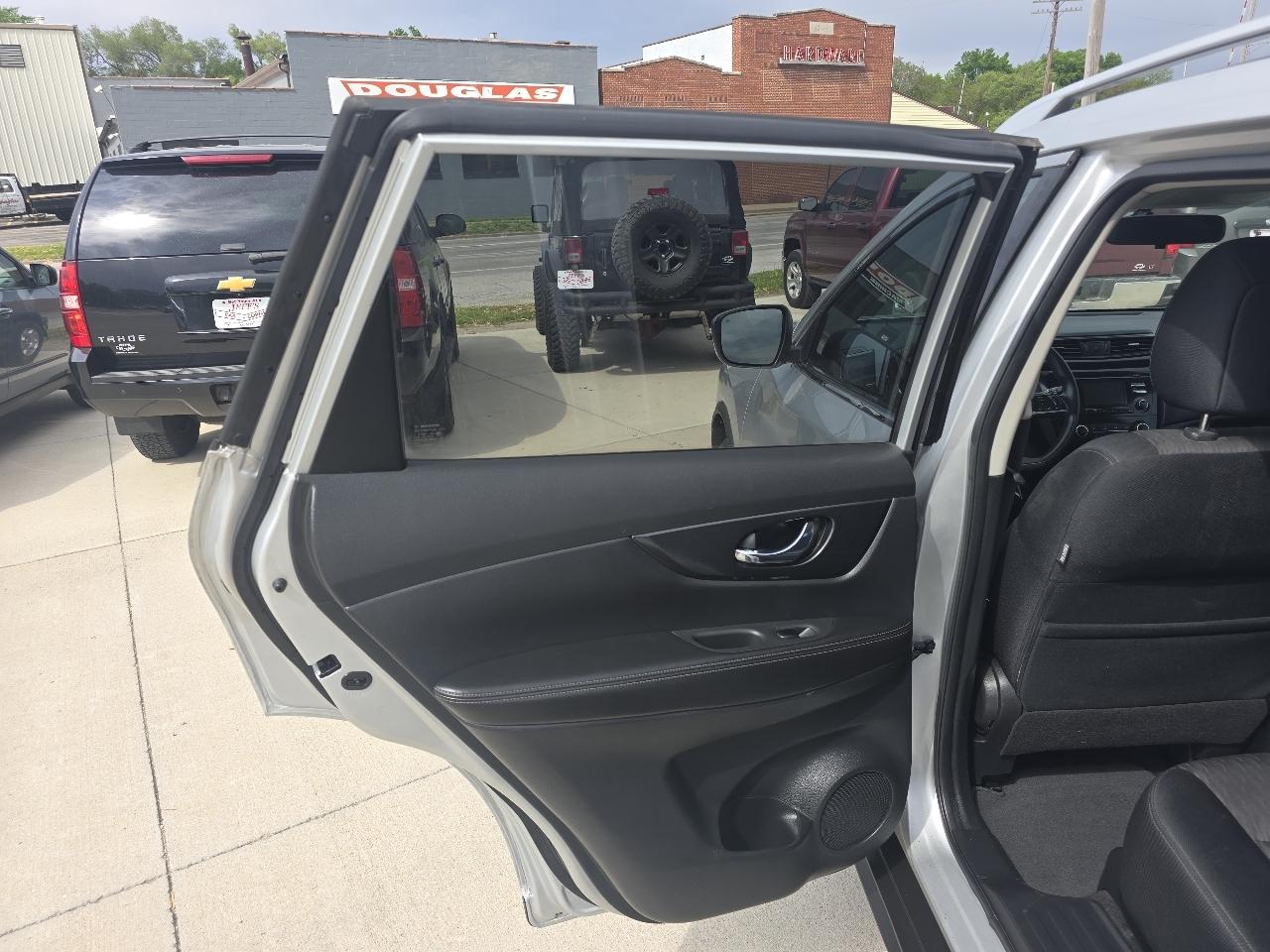 Nissan Rogue SV AWD 2017