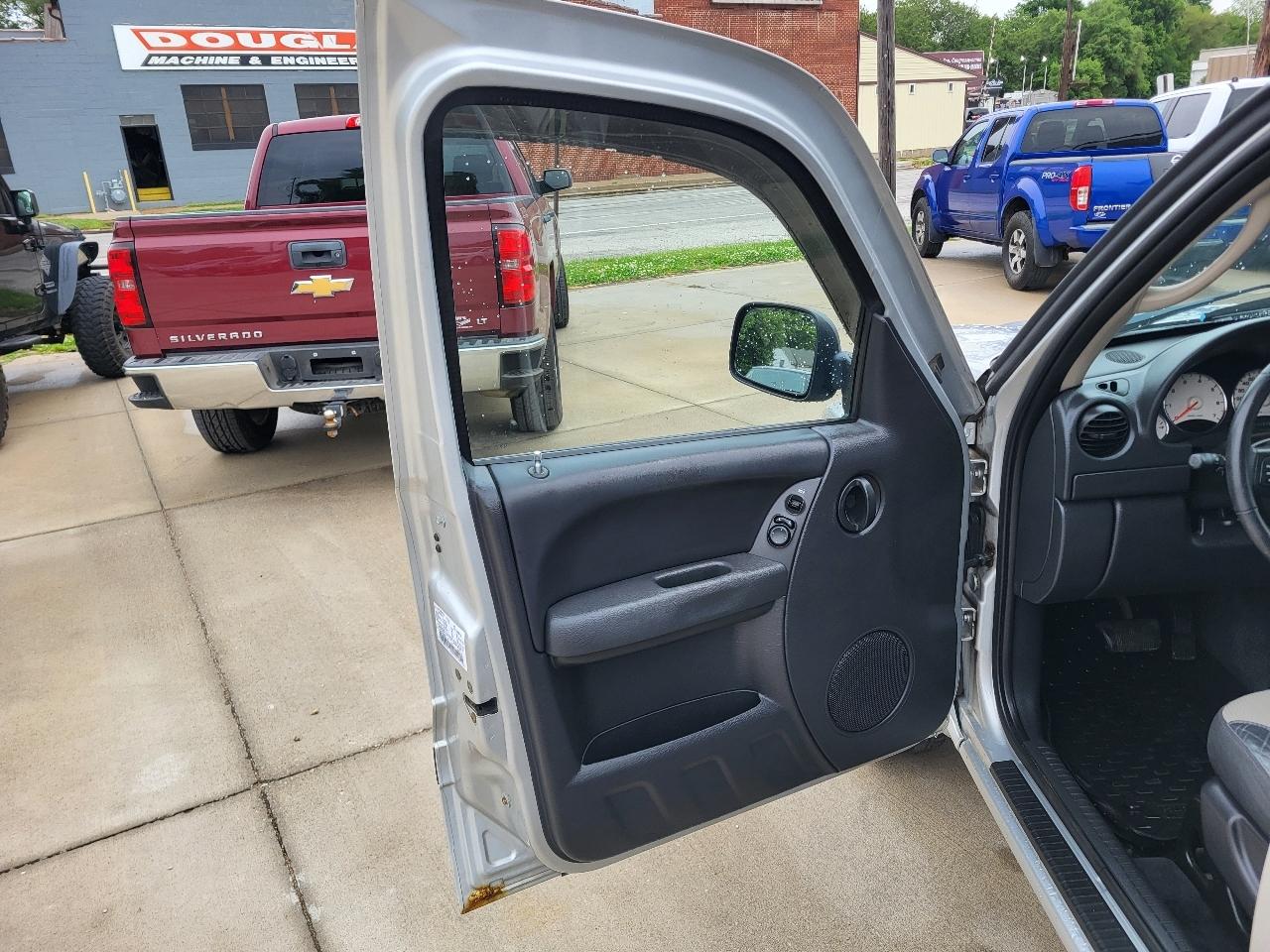 Jeep Liberty Sport 4WD 2004