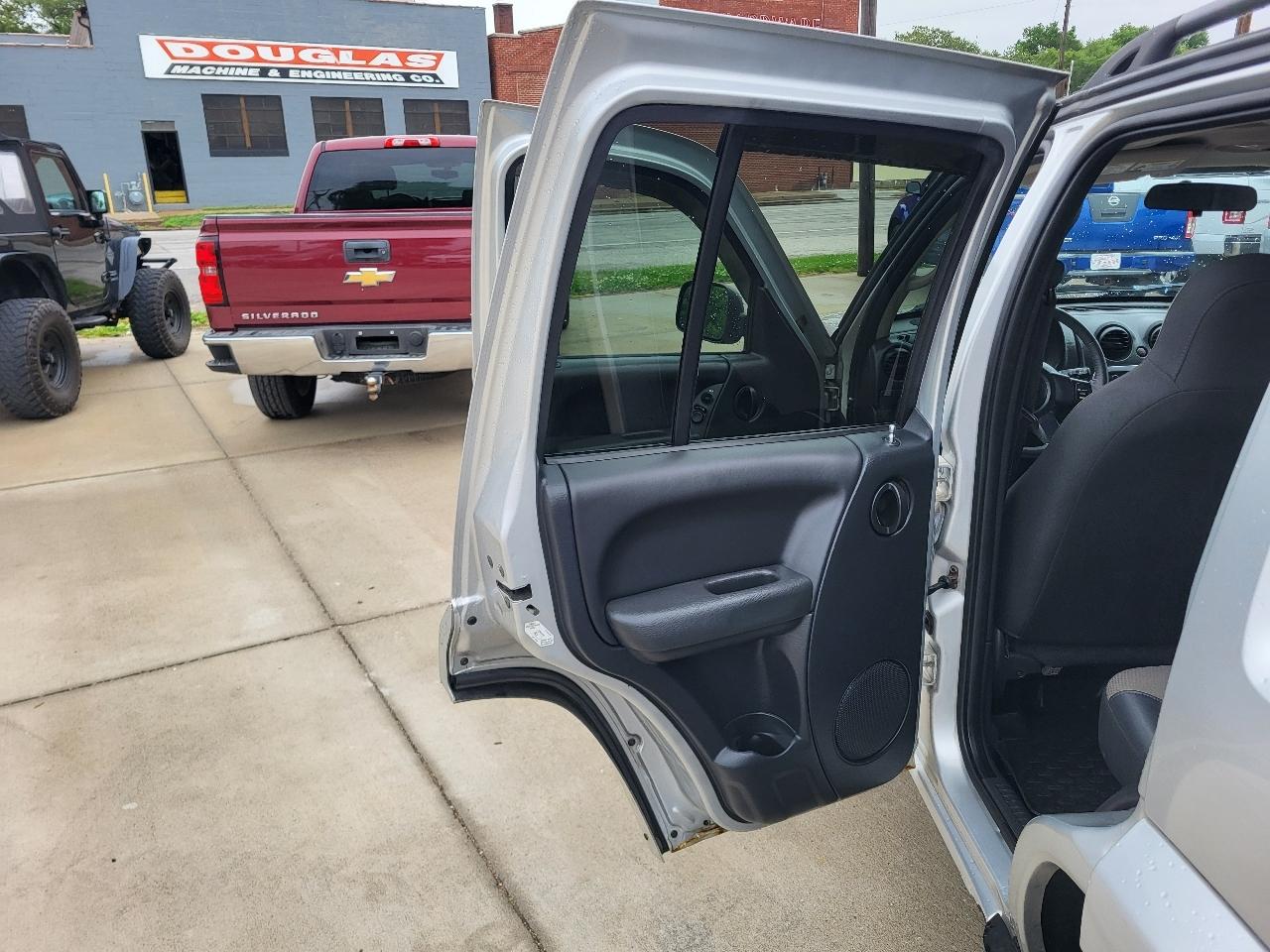 Jeep Liberty Sport 4WD 2004
