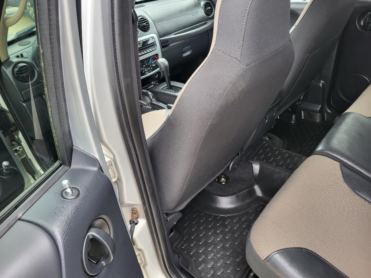 Jeep Liberty Sport 4WD 2004