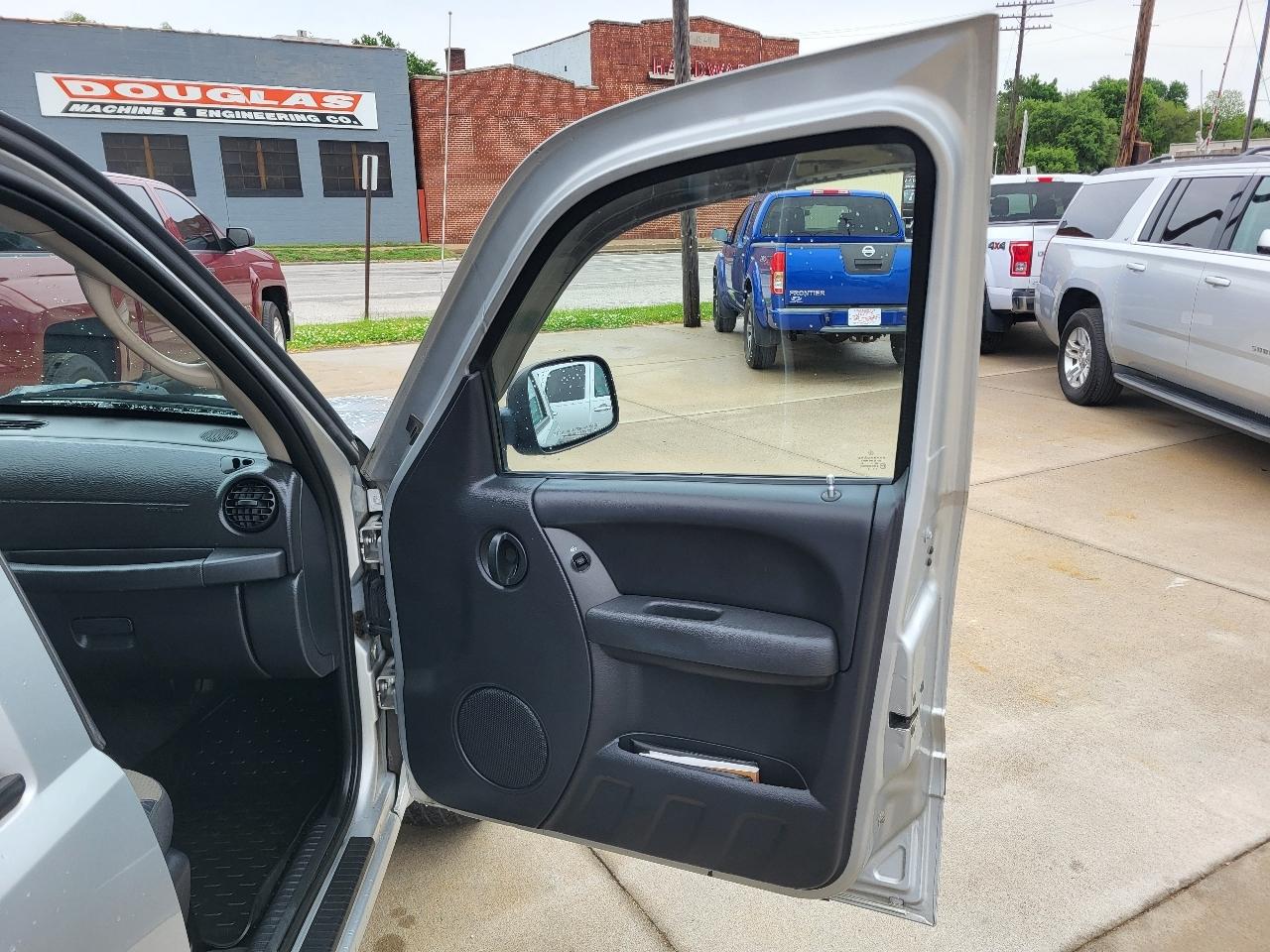 Jeep Liberty Sport 4WD 2004