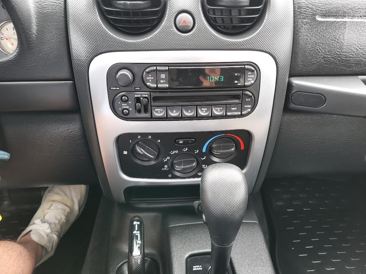 Jeep Liberty Sport 4WD 2004