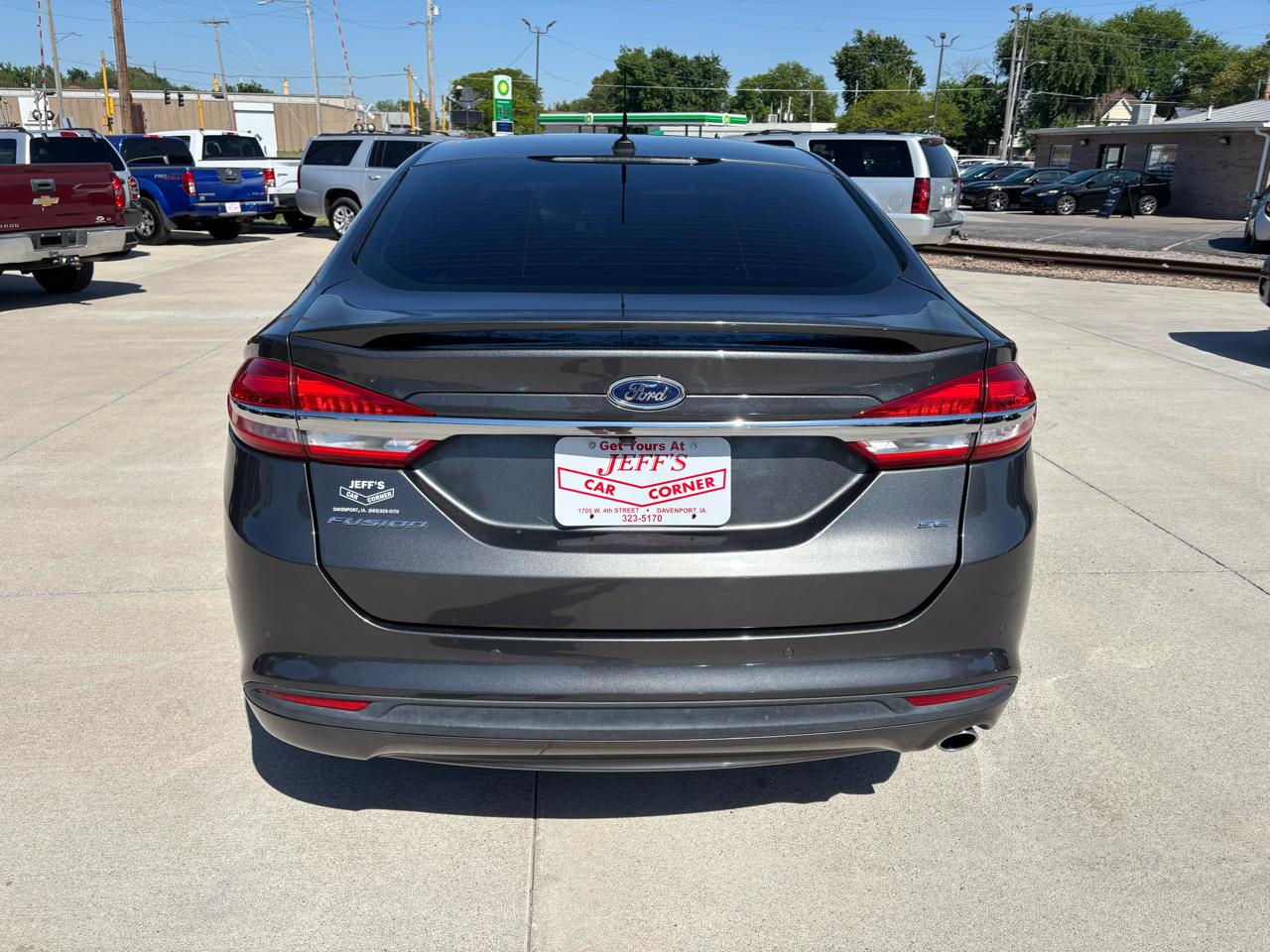 View vehicle photo 4