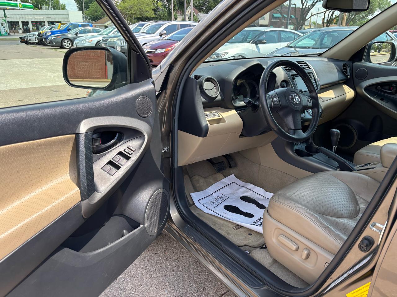 Toyota RAV4 Limited V6 4WD 2009