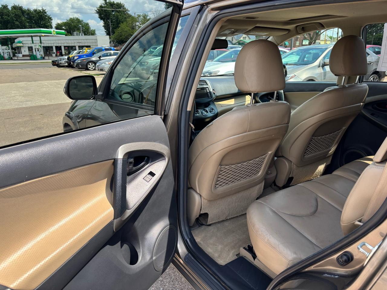 Toyota RAV4 Limited V6 4WD 2009