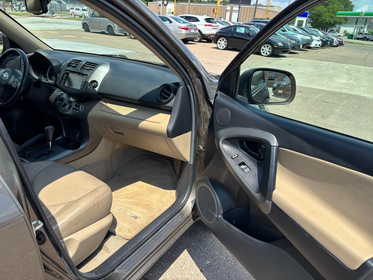 Toyota RAV4 Limited V6 4WD 2009