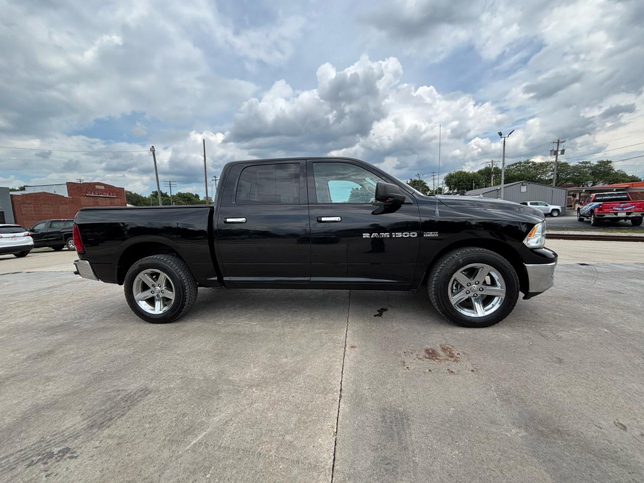RAM 1500 SLT Crew Cab 4WD 2012
