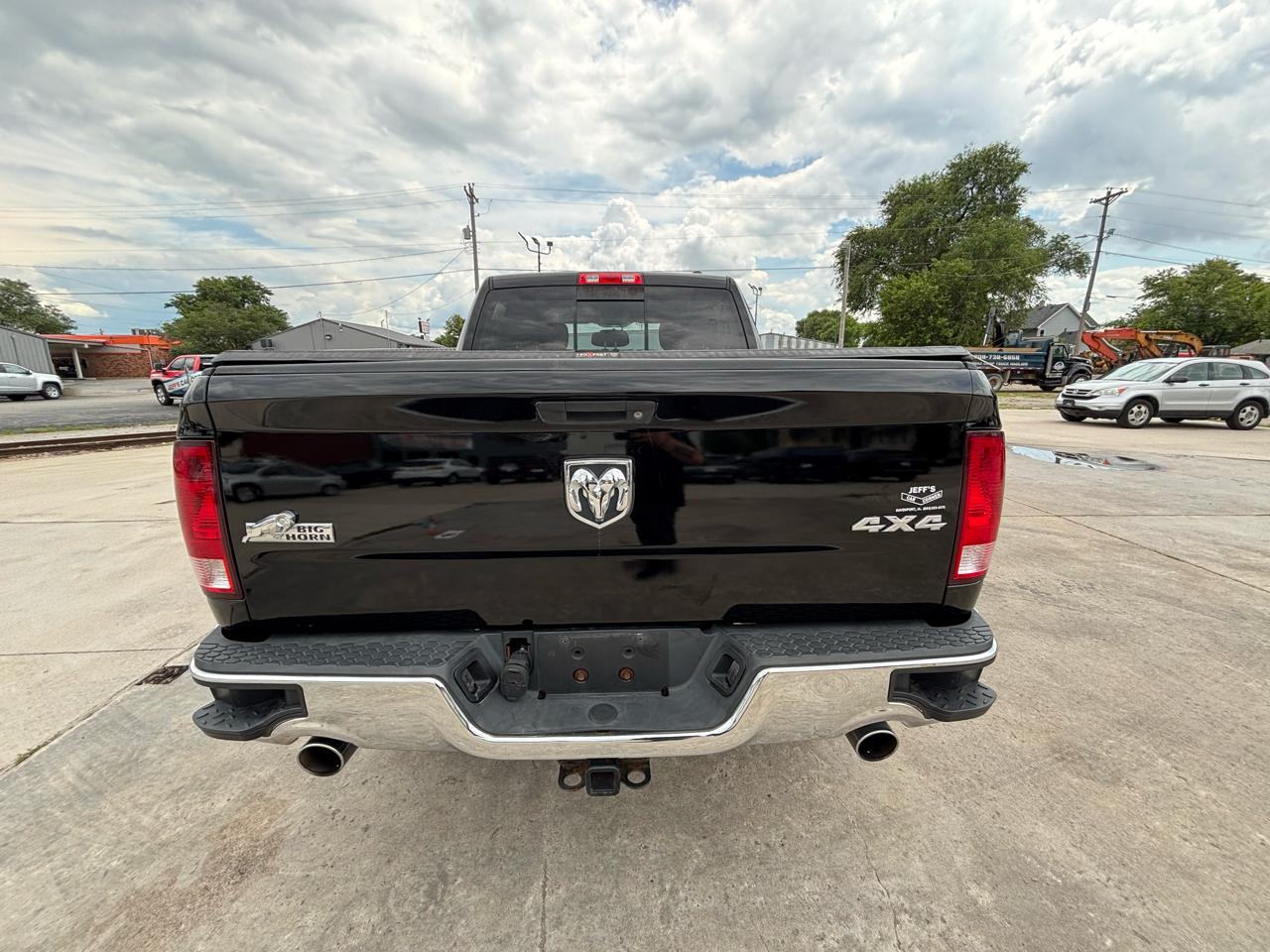 RAM 1500 SLT Crew Cab 4WD 2012