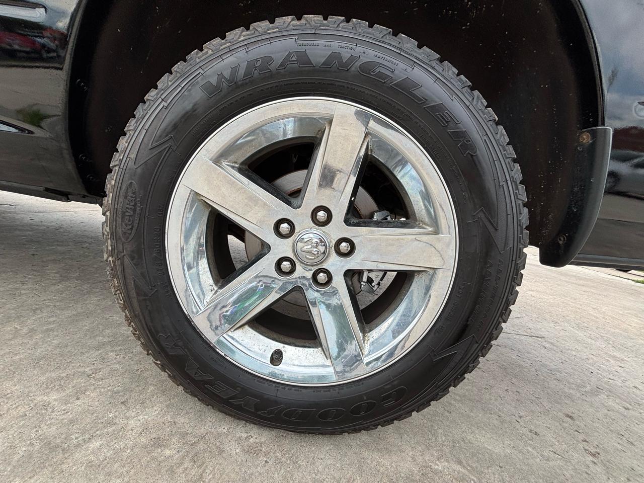 RAM 1500 SLT Crew Cab 4WD 2012