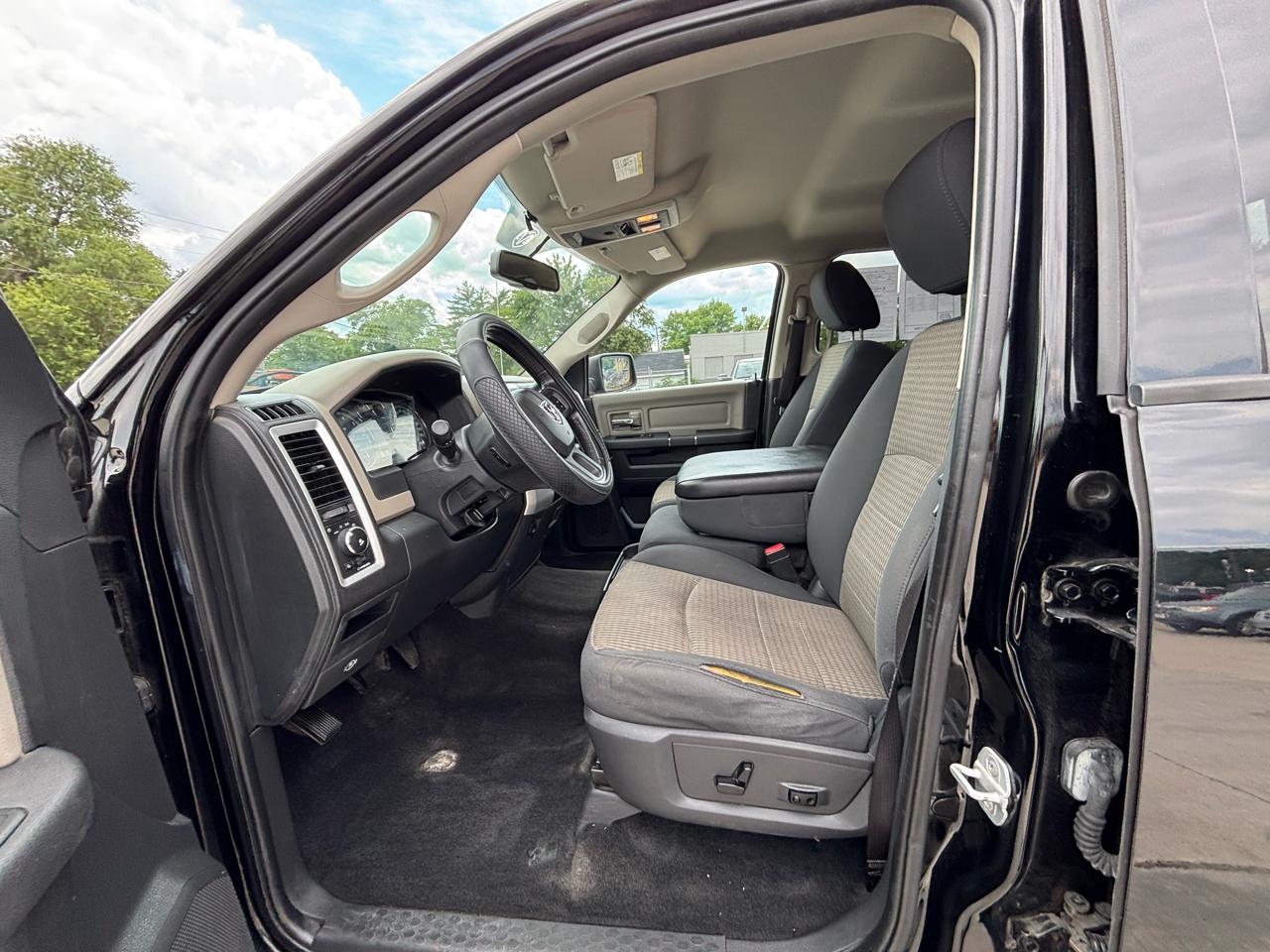 RAM 1500 SLT Crew Cab 4WD 2012
