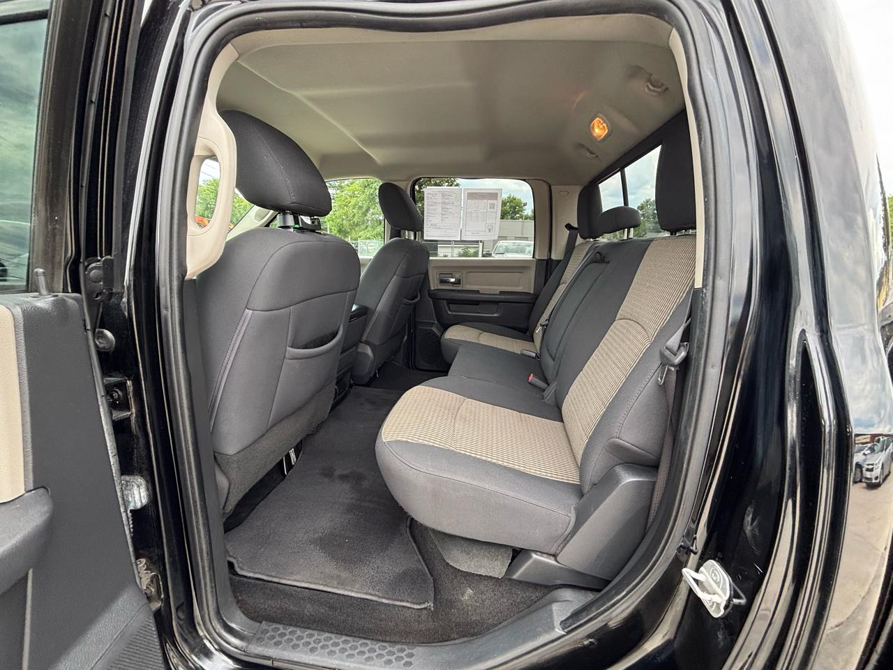 RAM 1500 SLT Crew Cab 4WD 2012
