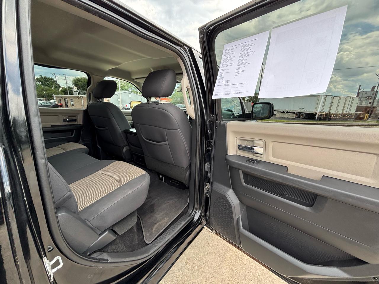RAM 1500 SLT Crew Cab 4WD 2012