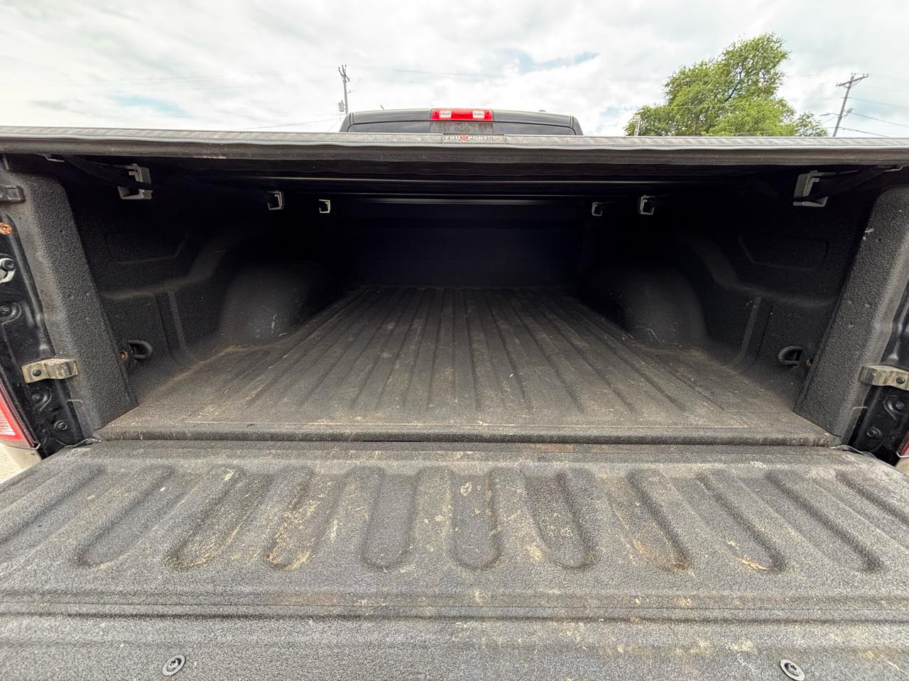 RAM 1500 SLT Crew Cab 4WD 2012