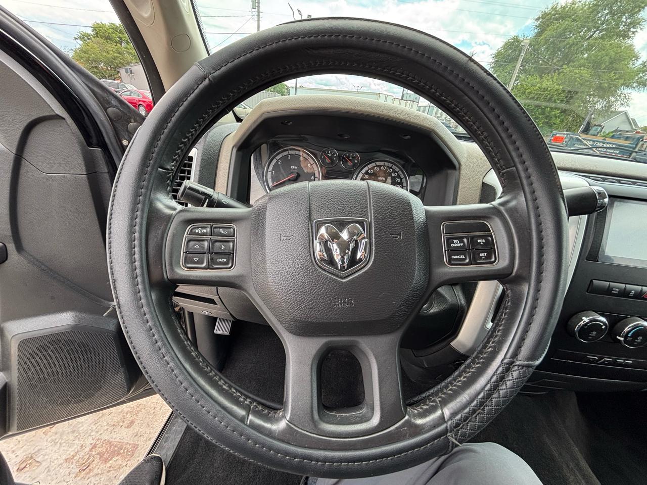 RAM 1500 SLT Crew Cab 4WD 2012
