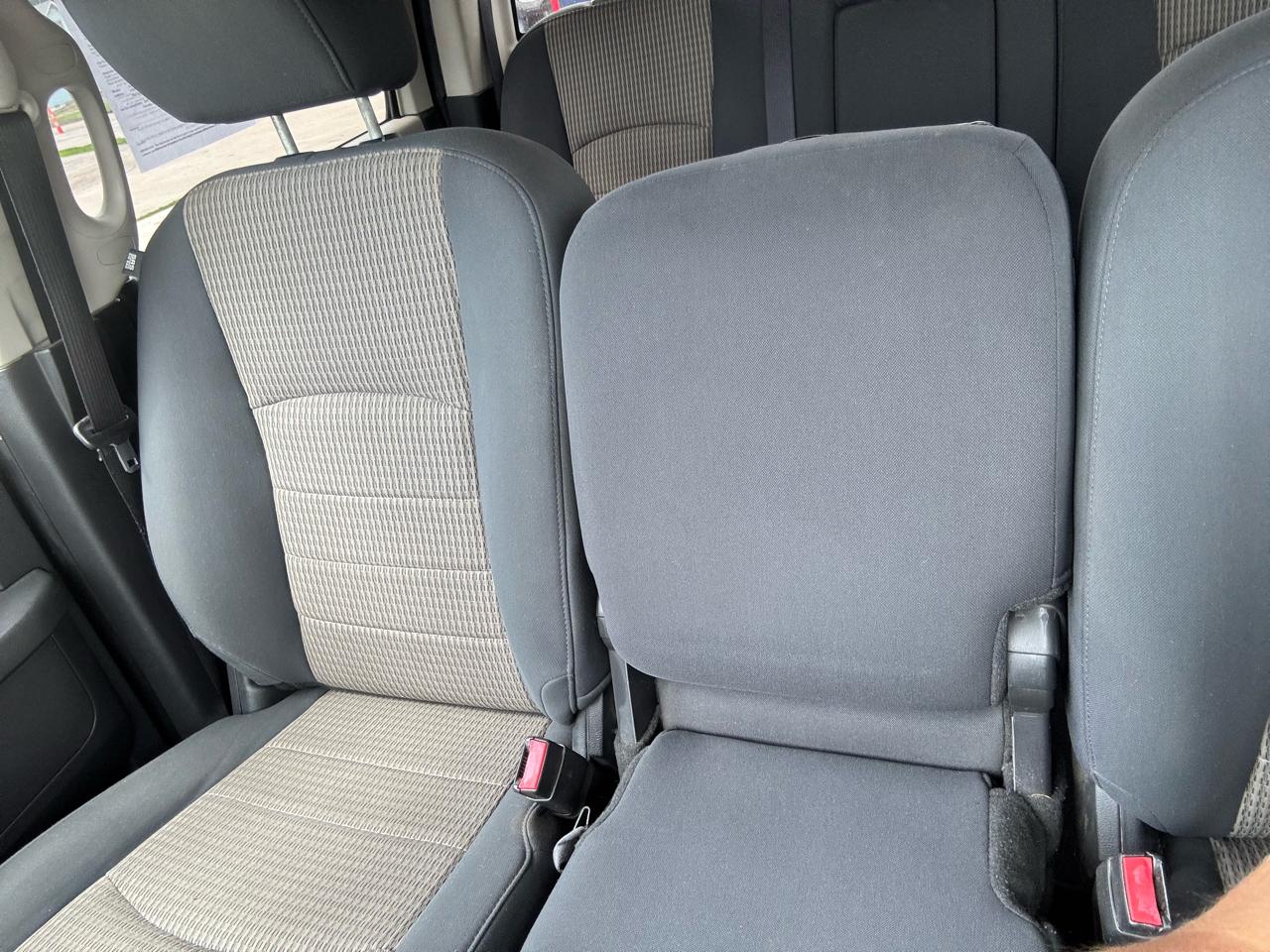 RAM 1500 SLT Crew Cab 4WD 2012