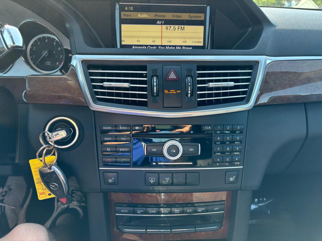 Mercedes-Benz E-Class E350 Sedan 4MATIC 2011