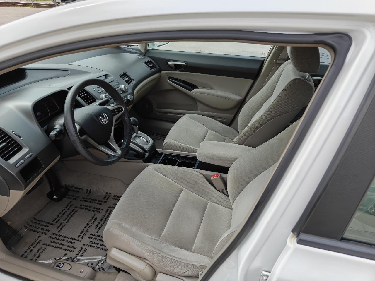 Honda Civic LX Sedan 5-Speed AT 2010