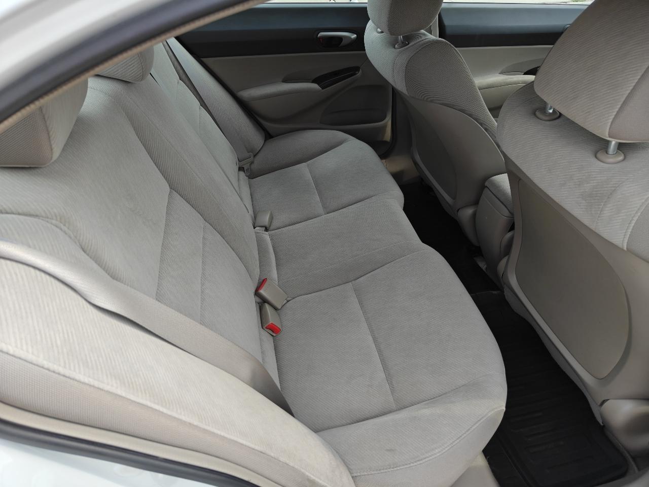 Honda Civic LX Sedan 5-Speed AT 2010