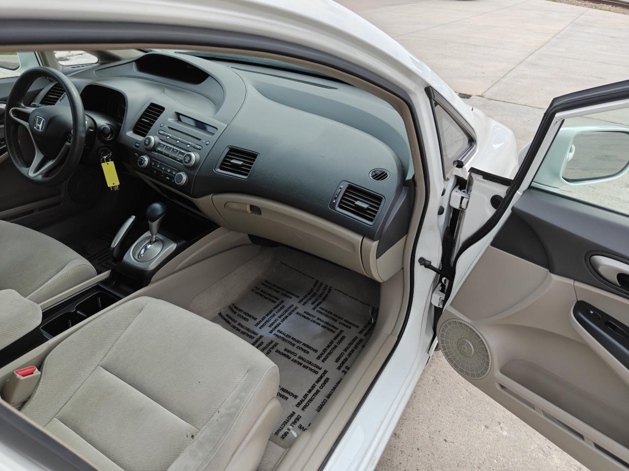Honda Civic LX Sedan 5-Speed AT 2010