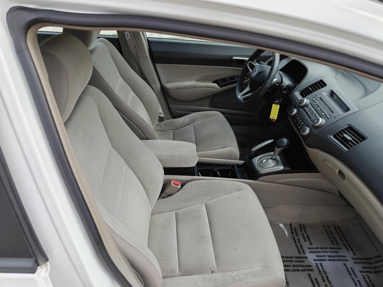 Honda Civic LX Sedan 5-Speed AT 2010