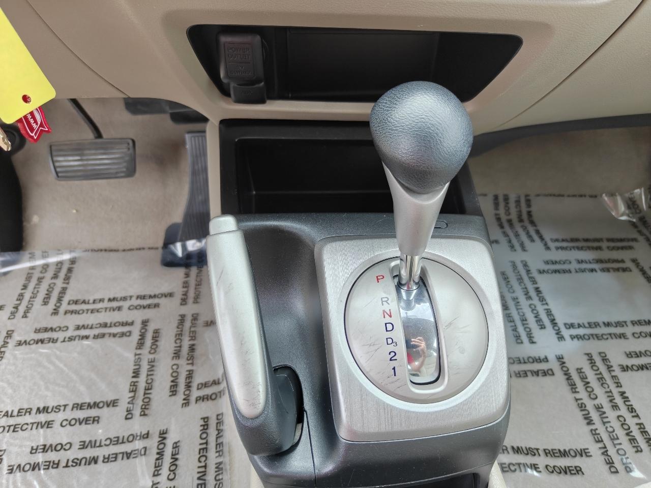 Honda Civic LX Sedan 5-Speed AT 2010