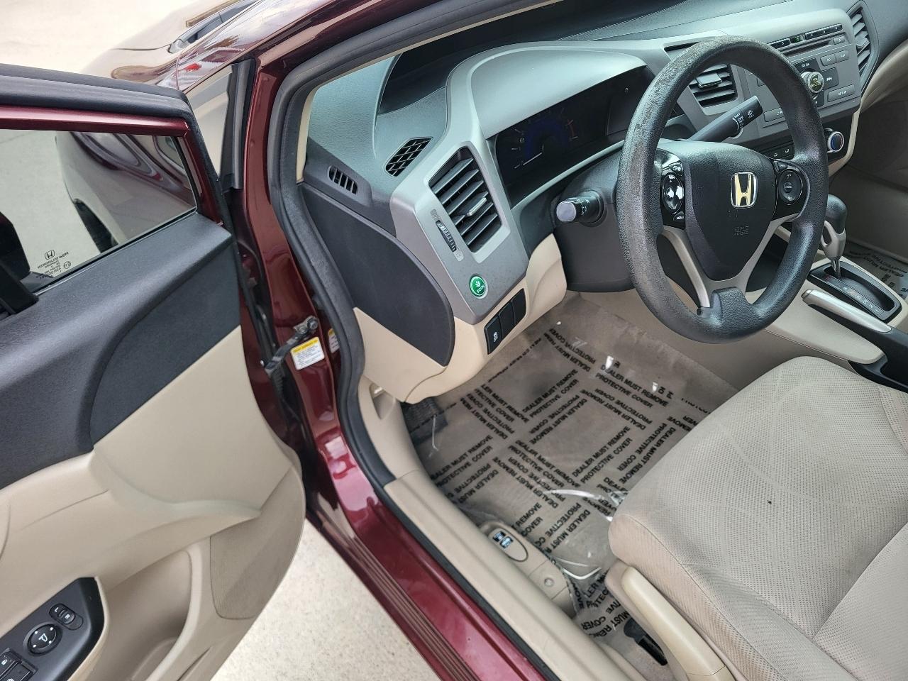 Honda Civic LX Sedan 5-Speed AT 2012