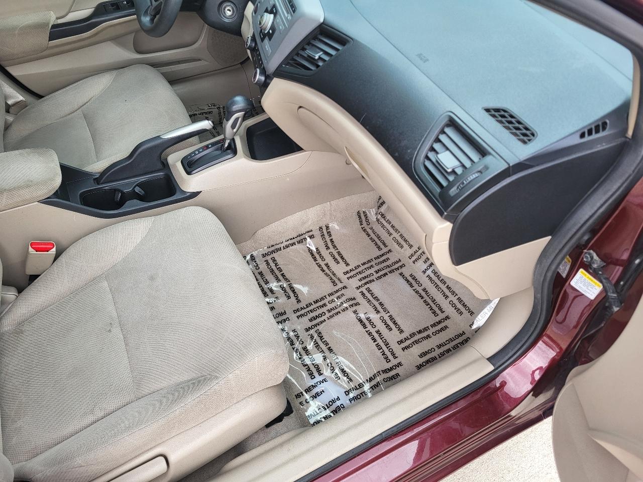 Honda Civic LX Sedan 5-Speed AT 2012